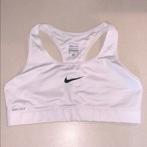 Nike Pro Sports Bra